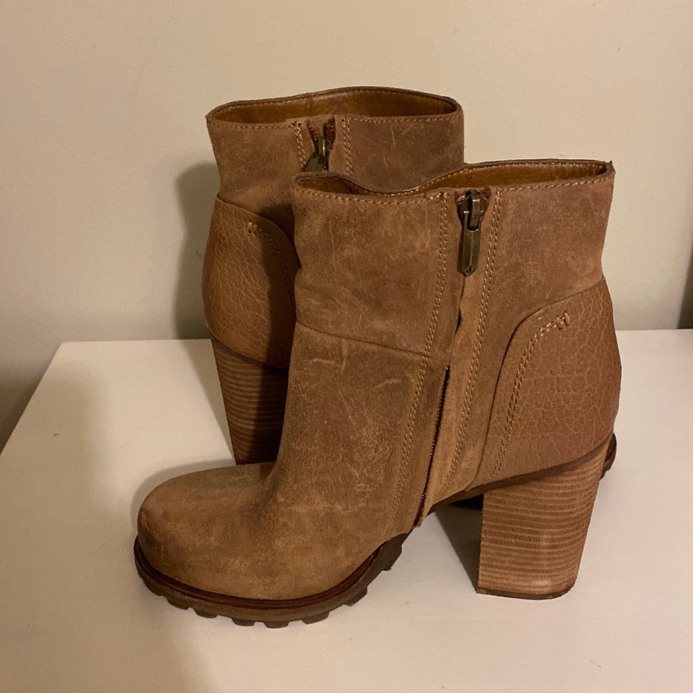 Camel chunky heel booties